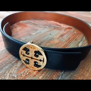 Tory Burch Women’s Reversible Leather Logo Belt